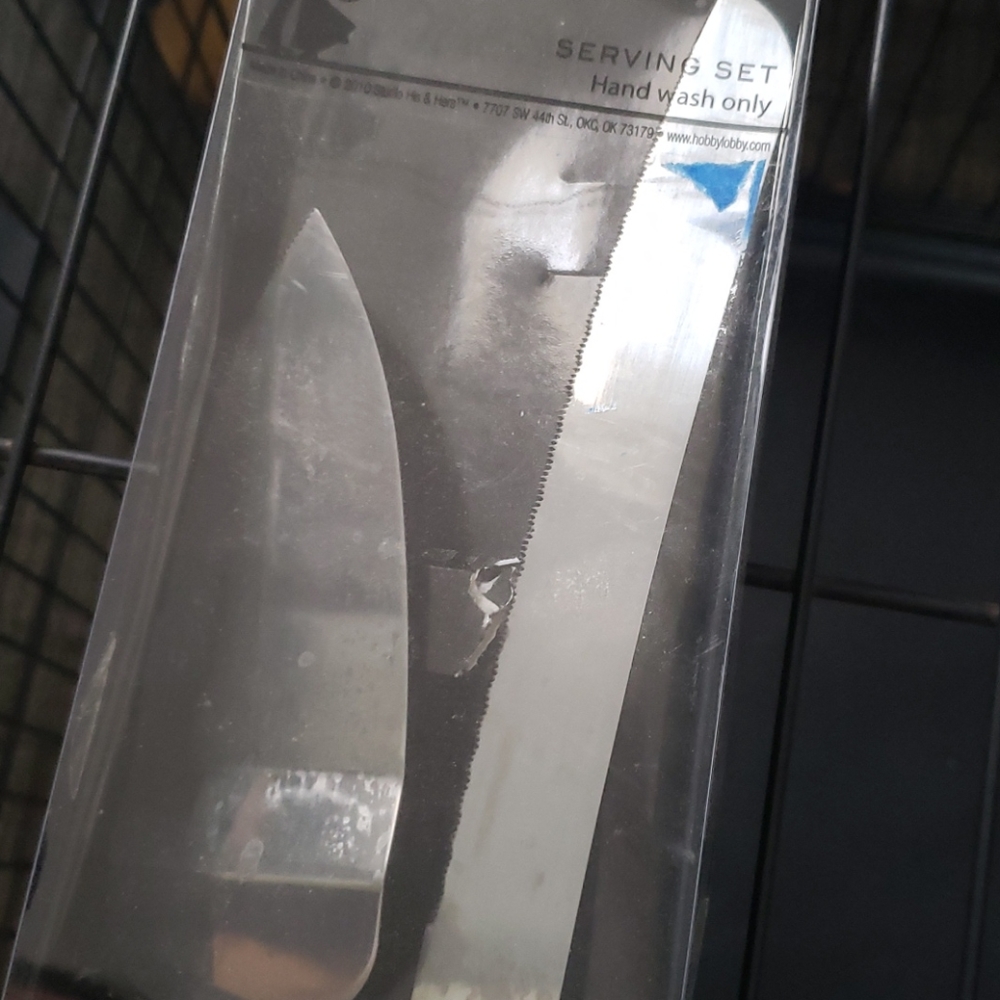 serving set - Picture 3 of 3